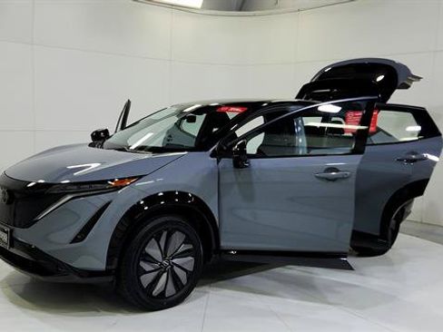 Certified 2024 Nissan Ariya AWD image 30