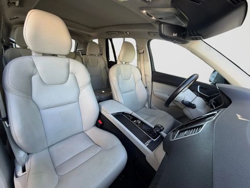 Used 2020 Volvo XC90 T5 Momentum w/ Protection Package Premier AWD/4WD image 23
