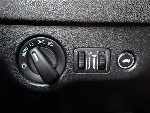 Used 2021 Dodge Charger SXT w/ Leather Interior Group image 21