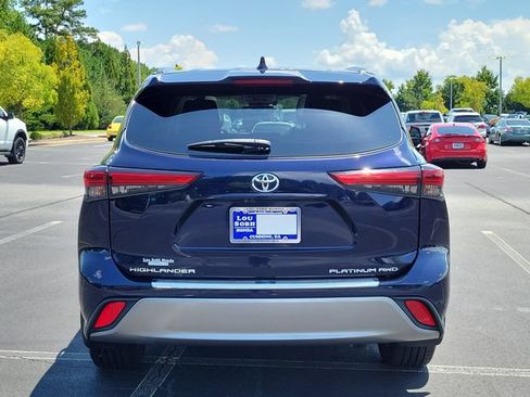 Used 2023 Toyota Highlander Platinum AWD/4WD image 5