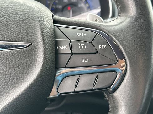 Used 2015 Chrysler 200 S image 21