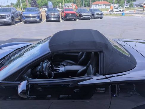 Used 2006 Chevrolet Corvette Convertible w/ Preferred Equipment Group RWD image 28