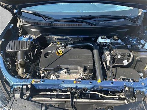 Used 2024 Chevrolet Equinox LT FWD image 11