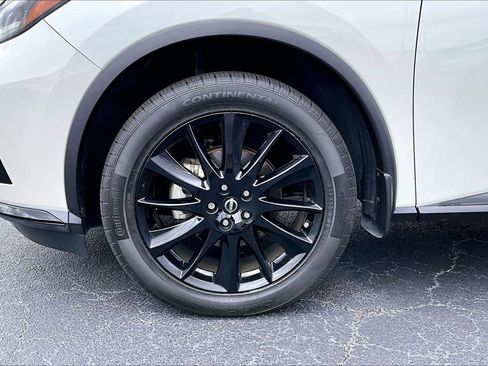 Used 2023 Nissan Murano SV w/ SV Midnight Edition Package FWD image 9