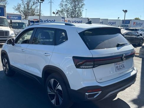 Used 2025 Volkswagen Taos SE AWD/4WD image 6