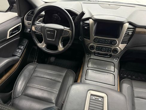 Used 2019 GMC Yukon XL Denali w/ Denali Ultimate Package image 32