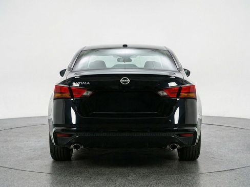 Used 2025 Nissan Altima 2.5 SV FWD image 7