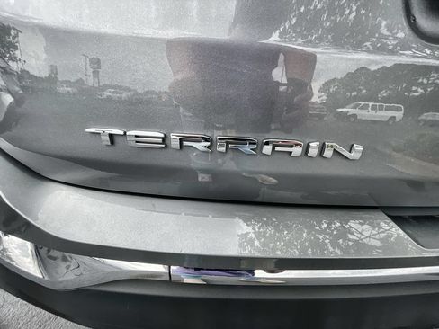 Used 2023 GMC Terrain SLT FWD image 30