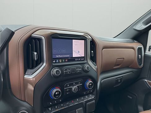 Used 2021 Chevrolet Silverado 2500 High Country w/ Z71 Off-Road Package image 34