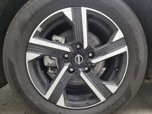 Used 2024 Nissan Sentra SV FWD image 31