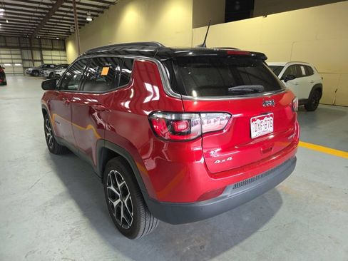 Used 2025 Jeep Compass Limited AWD/4WD image 8