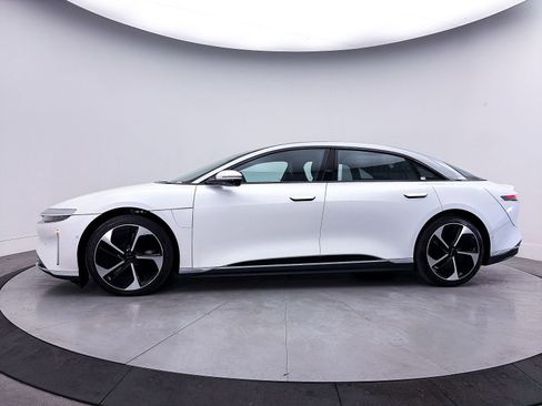 Used 2023 Lucid Air Touring AWD/4WD image 39