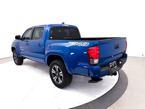Used 2016 Toyota Tacoma TRD Sport AWD/4WD image 16