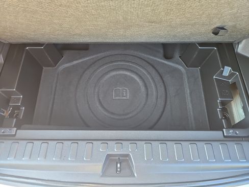 Used 2019 GMC Terrain SLE w/ Black Edition FWD image 10