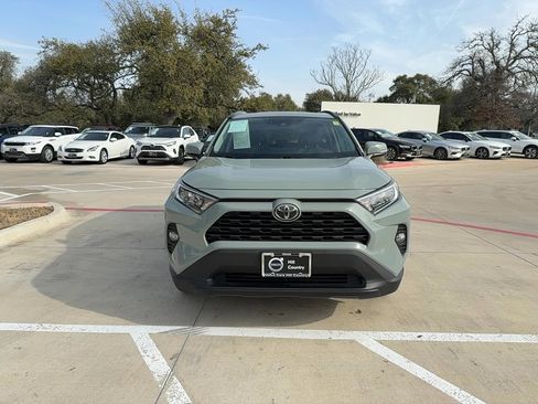 Used 2019 Toyota RAV4 XLE w/ Convenience Package image 7
