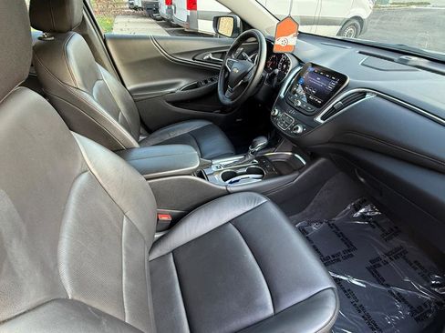 Used 2024 Chevrolet Malibu LT image 11