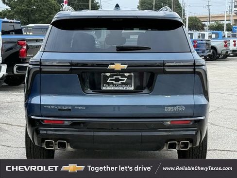 Used 2025 Chevrolet Traverse High Country AWD/4WD image 7