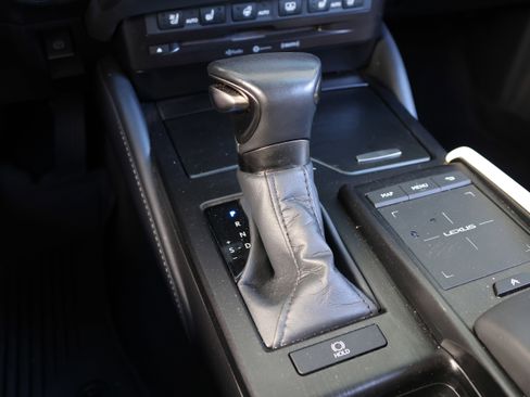 Used 2022 Lexus ES 350 Ultra Luxury image 29