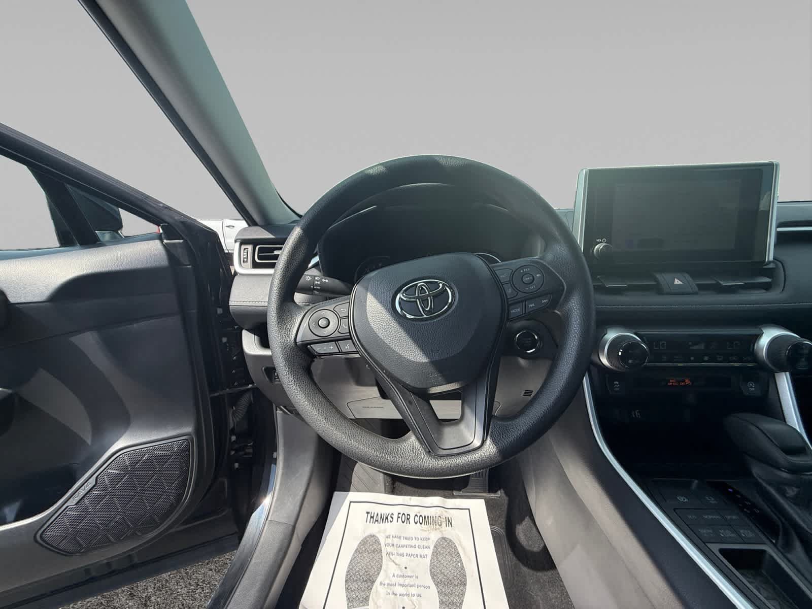 Used 2025 Toyota RAV4 XLE AWD/4WD image 13