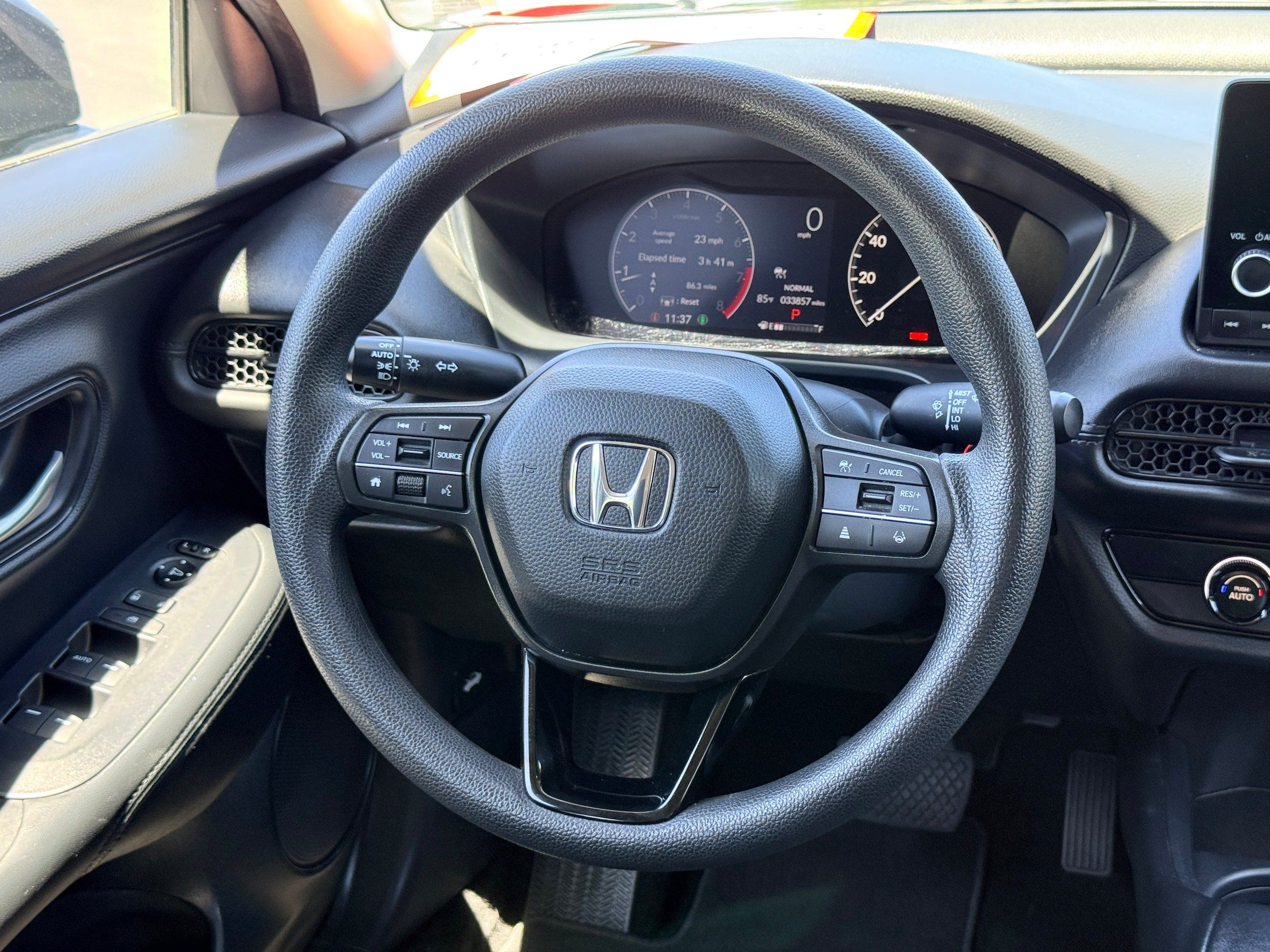 Used 2025 Honda HR-V LX image 15