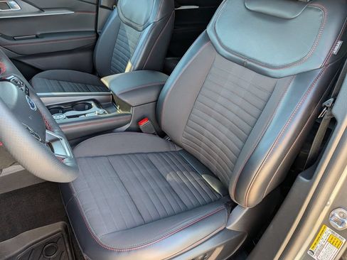Used 2026 Ford Explorer ST-Line w/ Premium Package RWD image 29