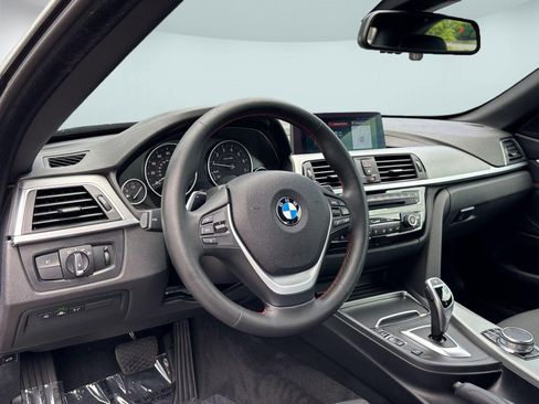 Used 2020 BMW 430i xDrive Convertible w/ Convenience Package AWD/4WD image 4