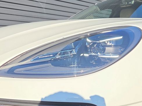 Certified 2026 Porsche Macan AWD/4WD image 25