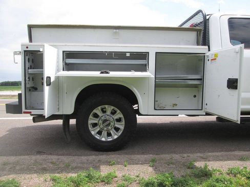 Used 2020 Ford F250 XLT w/ XLT Value Package AWD/4WD image 8