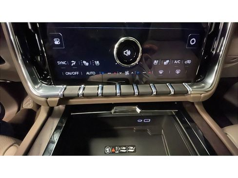 Used 2026 GMC Yukon Denali w/ Denali Reserve Package image 13