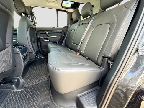 New 2026 Land Rover Defender 110 X-Dynamic SE AWD/4WD image 21