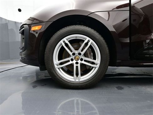 Used 2022 Porsche Macan image 6