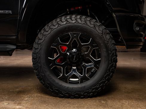 Used 2022 RAM 1500 Laramie image 11