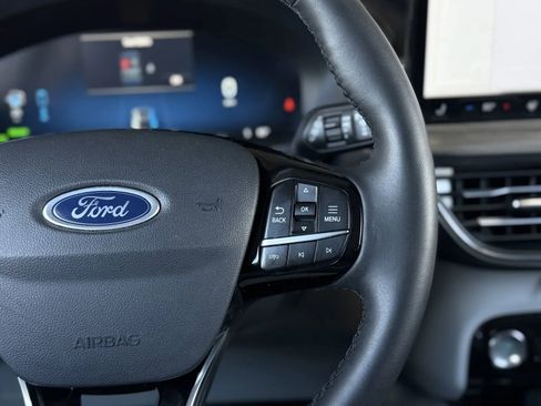 Used 2023 Ford Escape SE w/ PHEV Premium Package image 26