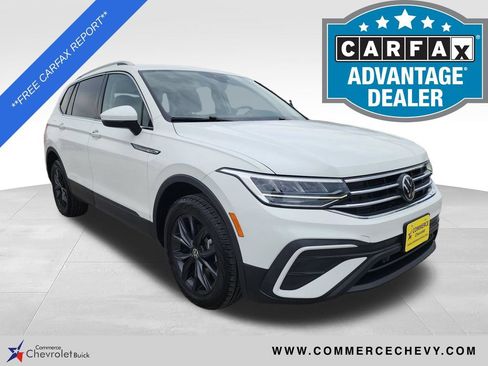 Used 2024 Volkswagen Tiguan SE AWD/4WD image 1
