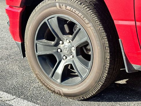 Used 2023 RAM 1500 Lone Star AWD/4WD image 3