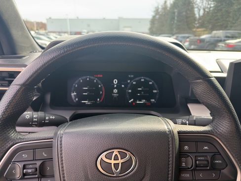 Used 2024 Toyota Tacoma TRD Off-Road image 19