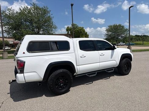 Used 2017 Toyota Tacoma SR5 w/ Tow Package AWD/4WD image 11