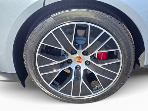 Used 2025 Porsche Taycan 4S AWD/4WD image 19