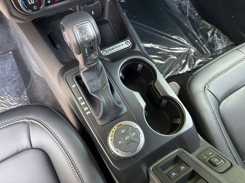 New 2026 Ford Bronco Outer Banks AWD/4WD image 28