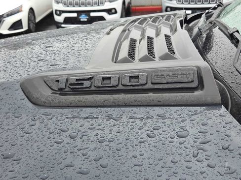 Used 2025 RAM 1500 Laramie w/ Night Edition AWD/4WD image 15