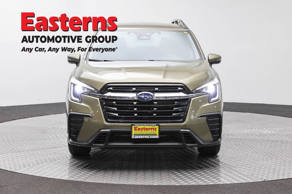 Used 2023 Subaru Ascent Premium w/ Convenience Package AWD/4WD image 2