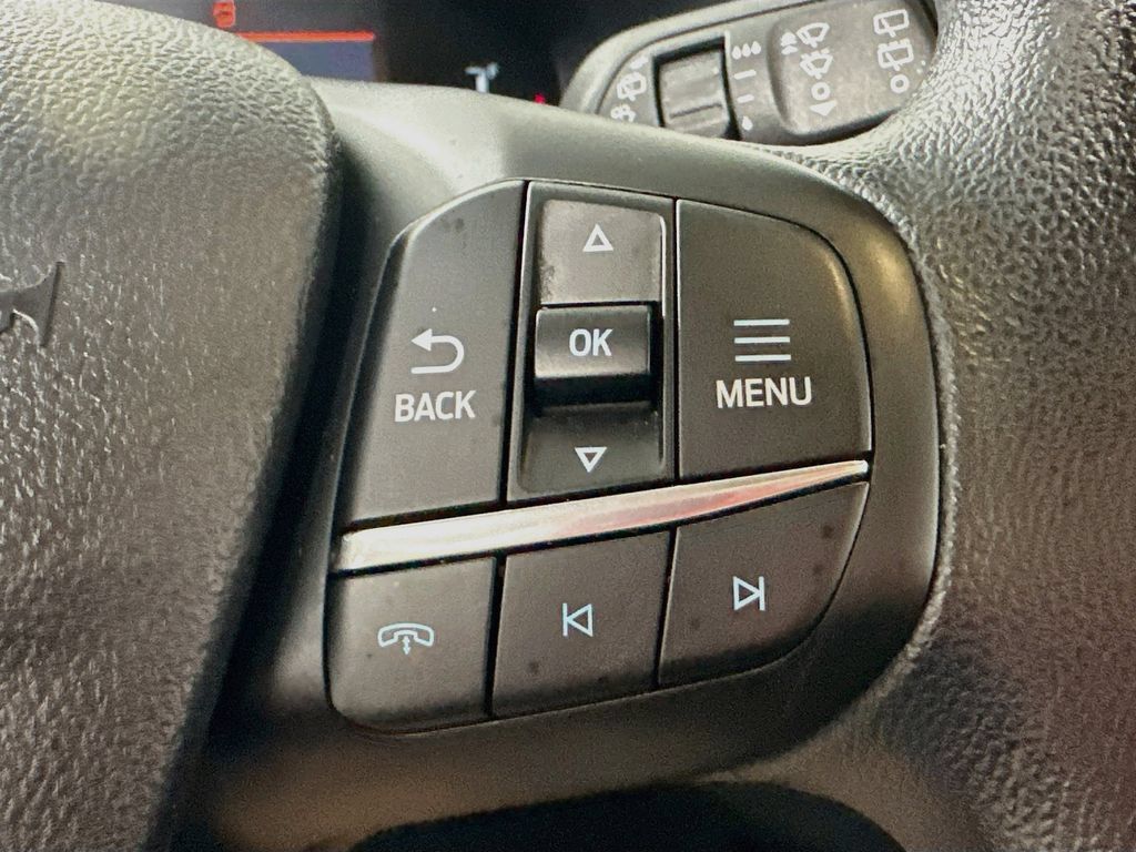 Used 2025 Ford Escape Active AWD/4WD image 24