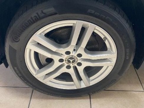 Used 2023 Mercedes-Benz GLA 250 4MATIC w/ Premium Package image 27