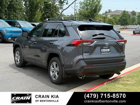 Used 2025 Toyota RAV4 LE AWD/4WD image 5