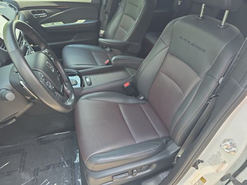 Used 2023 Honda Ridgeline Black Edition image 14