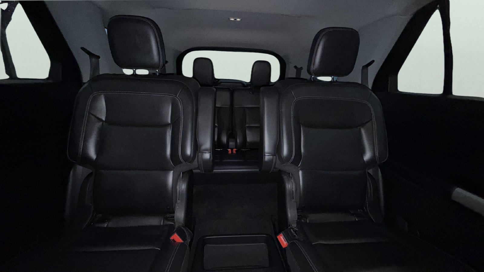 Used 2021 Ford Explorer XLT w/ Equipment Group 202A RWD image 25