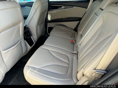 Used 2017 Lincoln MKX Reserve image 14