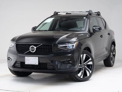 Used 2023 Volvo XC40 B5 Plus w/ Driver Assist Package