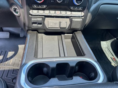 Used 2021 GMC Sierra 2500 Denali w/ Denali Ultimate Package AWD/4WD image 14
