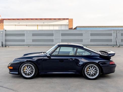 Used 1998 Porsche 911 Carrera S RWD image 23